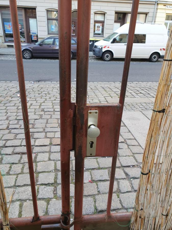 Ferienwohnung Oder Studio Dresden-Neustadt Inkl Parkplatz Mit Balkon Oder Terrasse Esterno foto