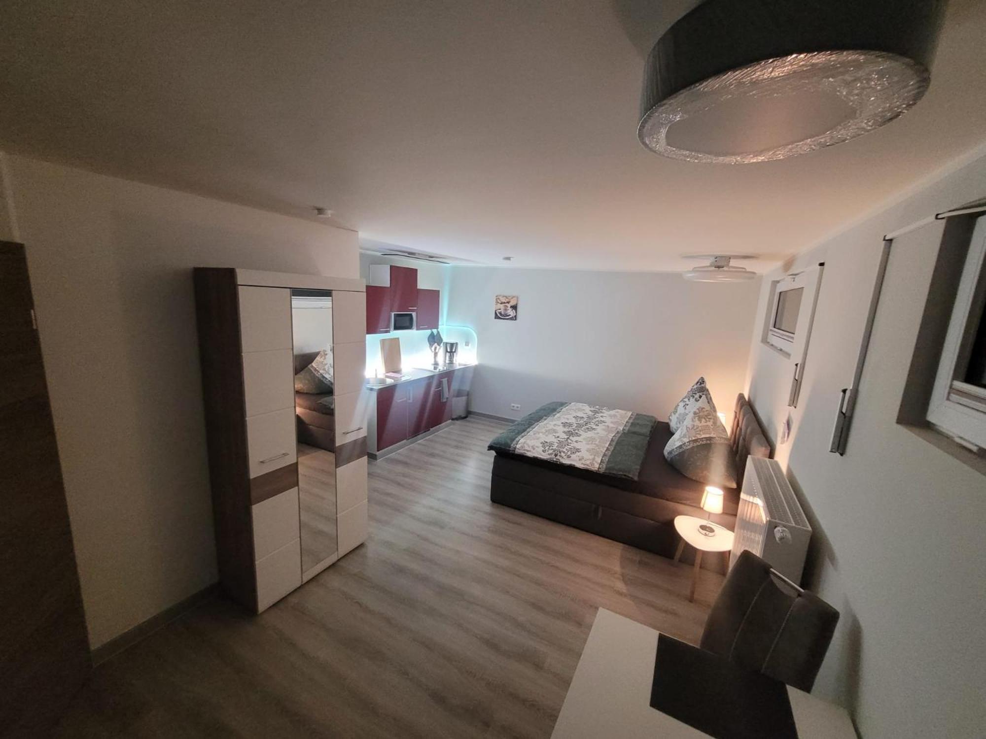 Ferienwohnung Oder Studio Dresden-Neustadt Inkl Parkplatz Mit Balkon Oder Terrasse Esterno foto